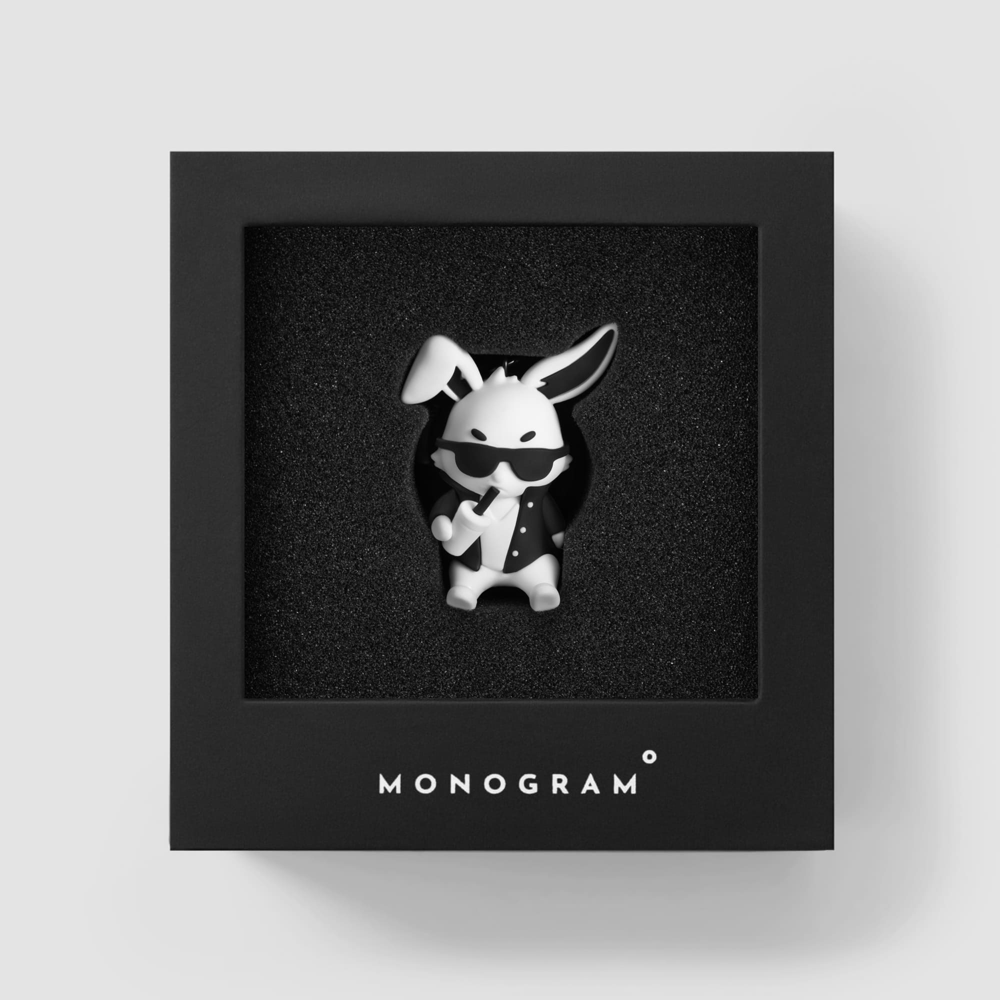 Брелок зайка Monogram 107